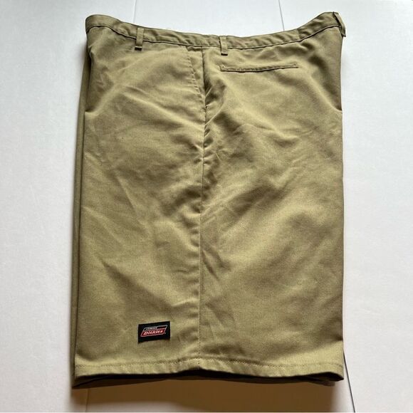 Men's Genuine Dickies Uniform Work Shorts Khaki Size 44 - Picture 2 of 8